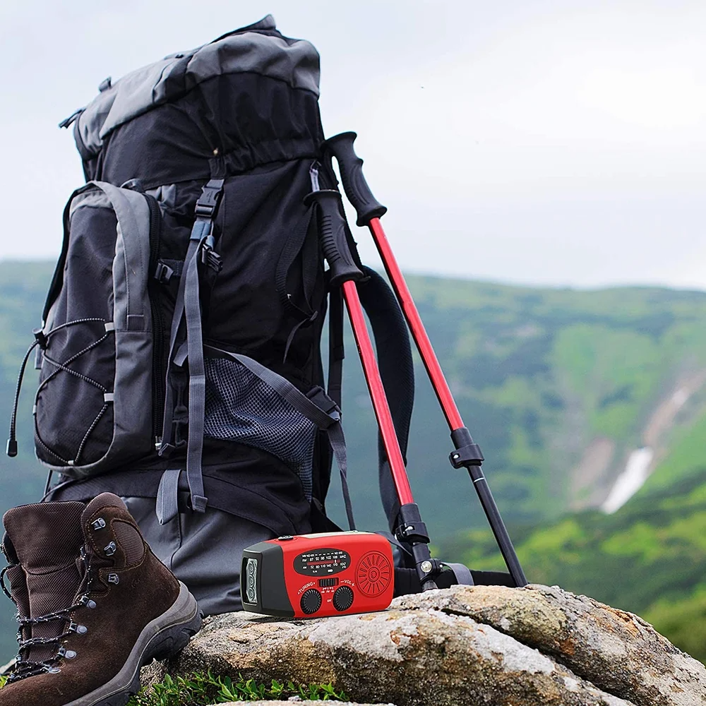 Solar Hand Crank Emergency Radio & Power Bank